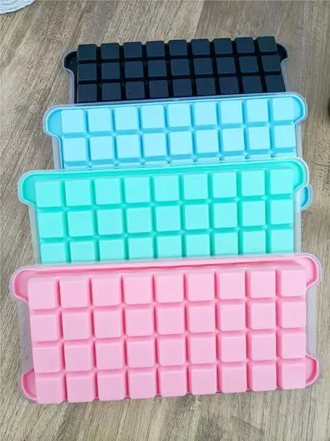 36-Grid Silicone Ice Cube & Jelly Tray with Lid image 2