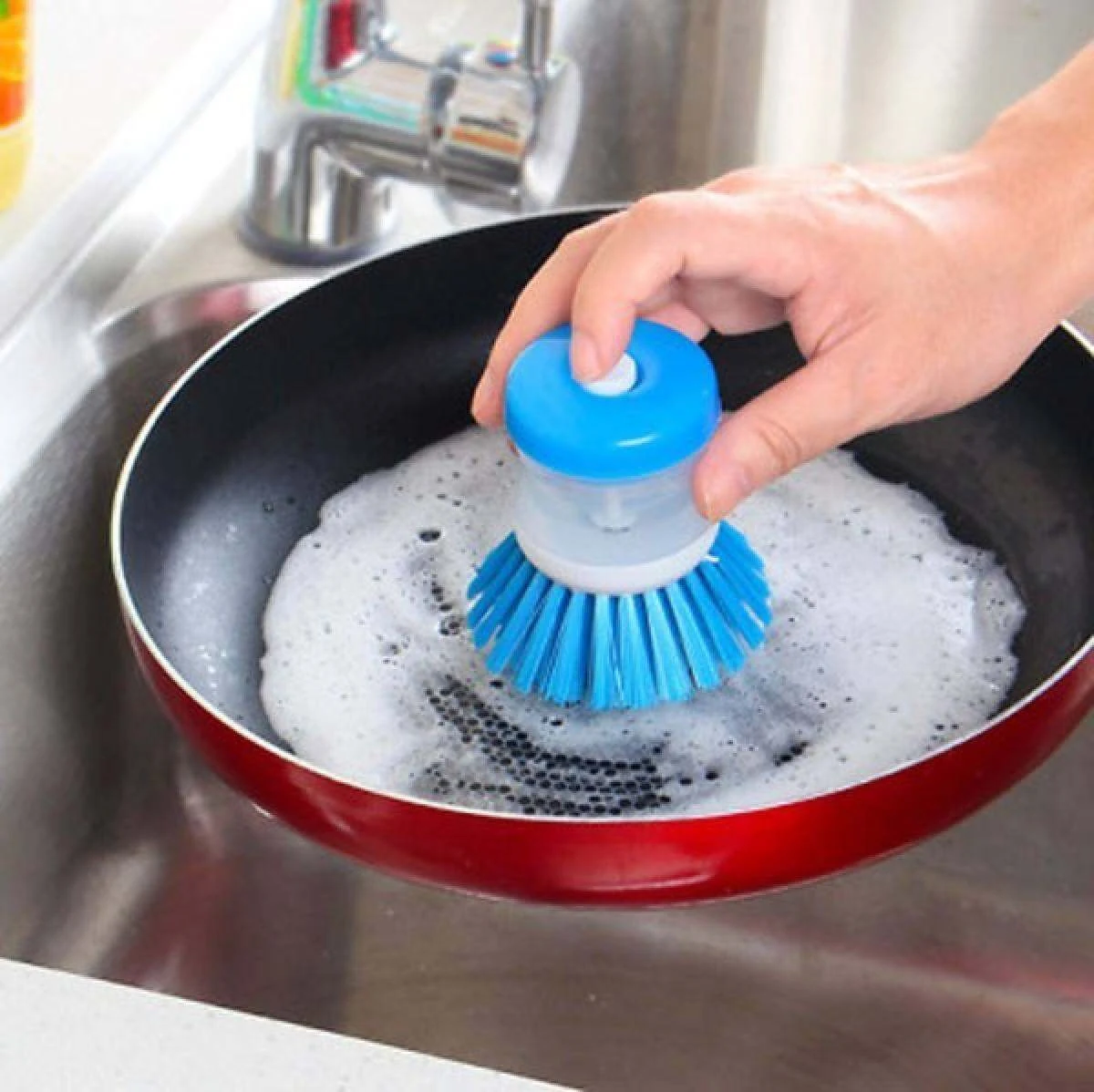 Plastic Soap Dispenser Kitchen Dishwashing Brush