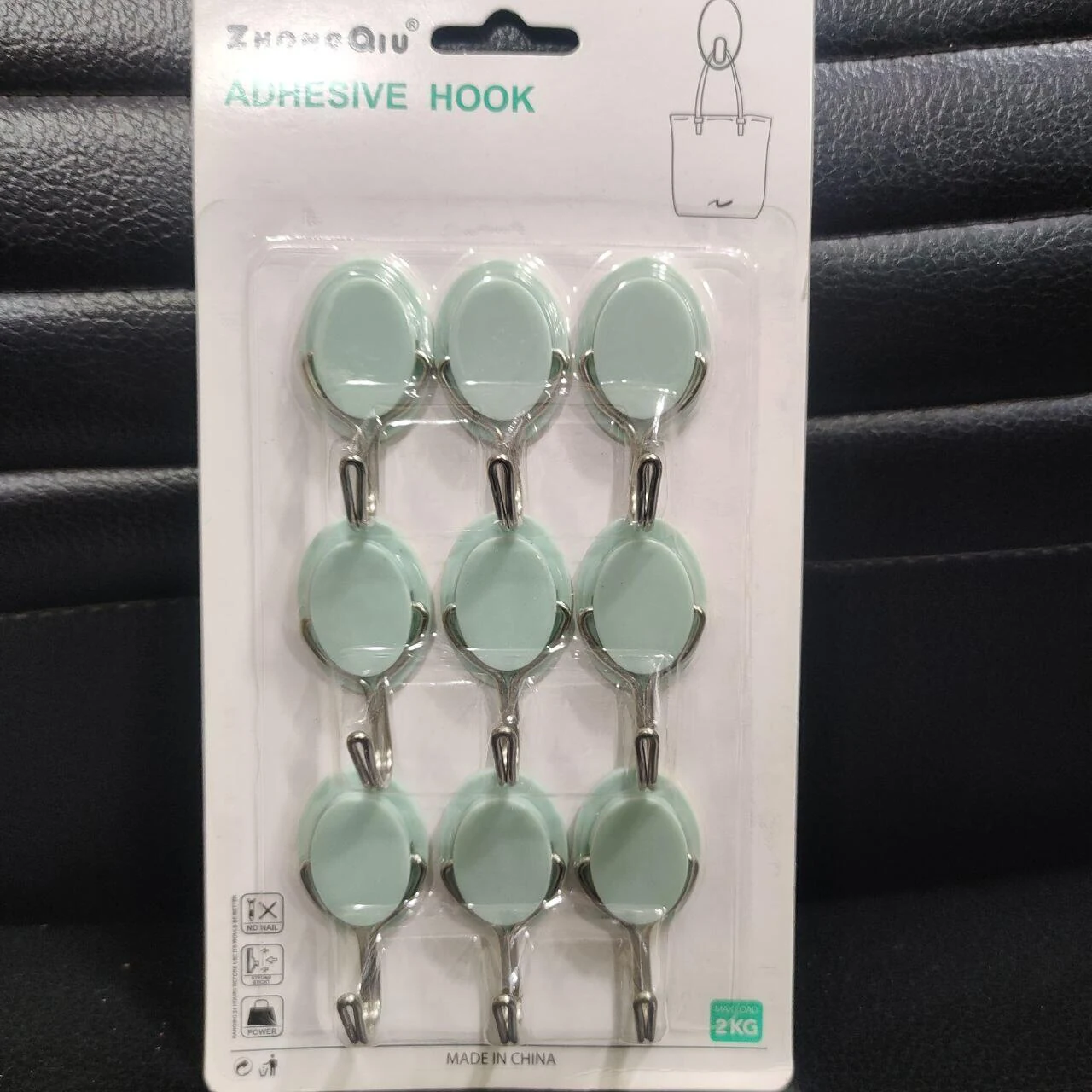Adhesive Wall Hooks Strong Self Adhesive Hanger Set 2kg Capacity Reusable Plastic and Metal Hooks for Kitchen Bathroom