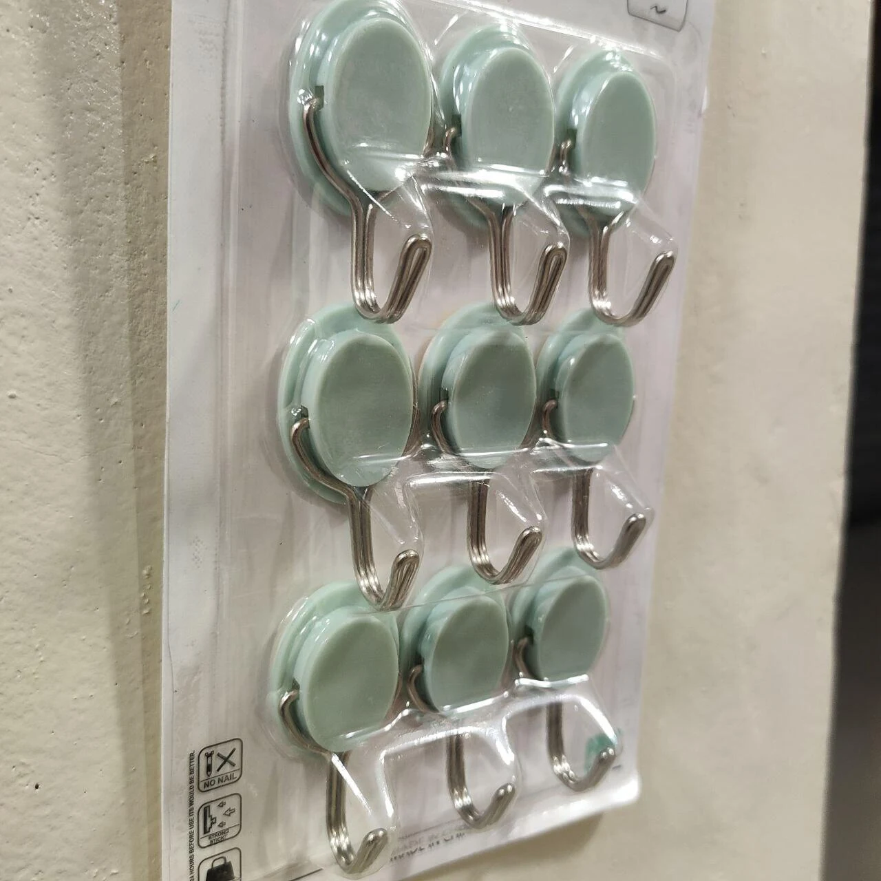 Adhesive Wall Hooks Strong Self Adhesive Hanger Set 2kg Capacity Reusable Plastic and Metal Hooks for Kitchen Bathroom image 3